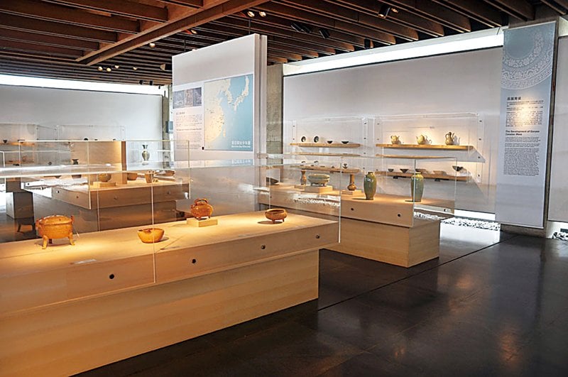 「青韻流動──東亞青瓷的誕生與發展」特展現場。