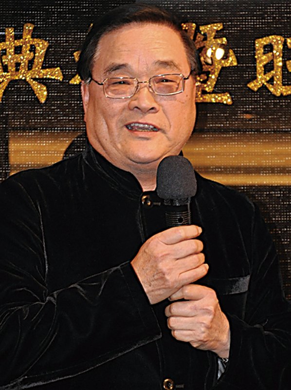「清翫雅集」第十任理事長潘文華，2011年上任致詞。攝影／陳啟正。