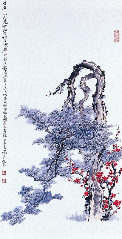 寇培深〈松梅〉，90×46厘米，題識：「生平以未見黃山垂松為憾，摩耶精舍栽有盆栽與之肖似，適其側紅梅正開，蔚成奇觀。」
