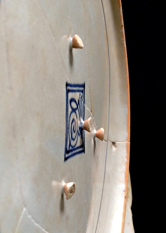 1830～1840年代有田窯，〈青花有田工藝流程圖大盤〉，佐賀縣重要文化財，有田陶瓷美術館藏。