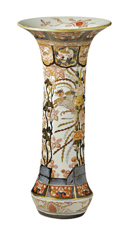 江戶時代1700～1730年代有田窯〈五彩裸體人物花卉紋大盤〉，高9.6厘米，直徑49.8厘米。