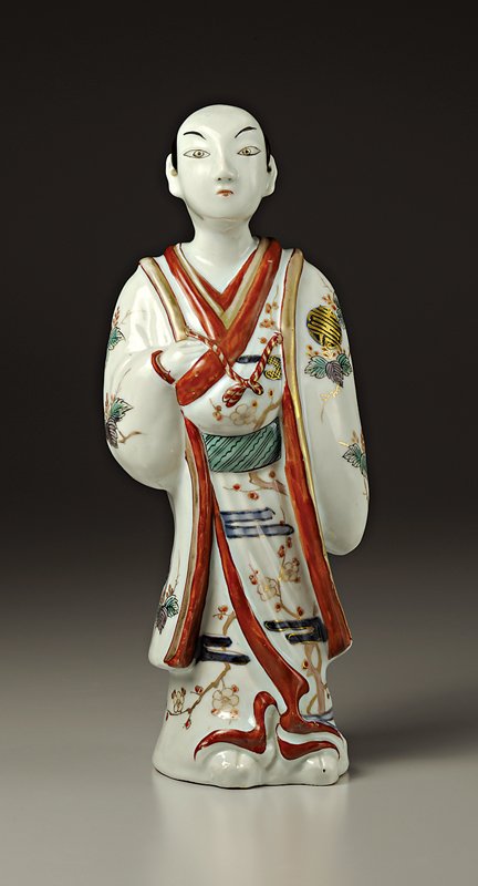江戶時代1690～1710年代有田窯〈青花鳳凰紋盤〉（VOC字母），高7.2厘米，直徑39.3厘米。