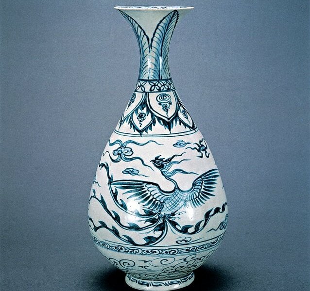 越南〈青花鳳凰紋玉壺春瓶〉，日本福岡市美術館藏。