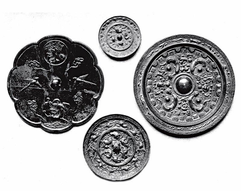 唐代〈舞俑〉局部,高22.3厘米。Jussi Pakkala攝,赫爾辛基迪德里克森美術館提供。1966年喜龍仁過世後,他的個人收藏由Gunnar and Marie-Louise Didrichsen取得,目前保存在迪德里克森美術博物館內。