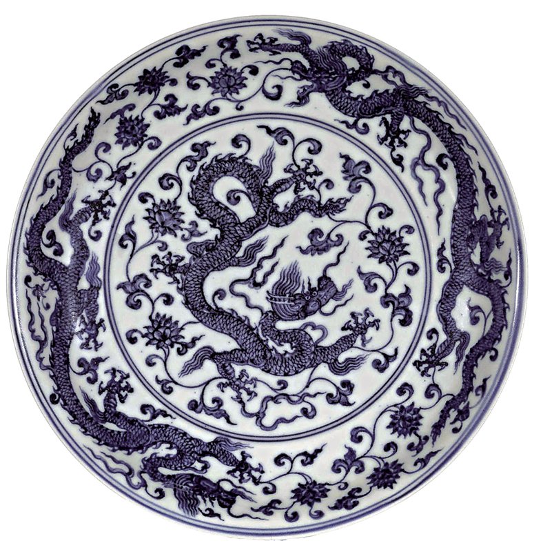 2012年4月4日香港蘇富比編號3156明宣德〈青花穿花游龍紋圖盤〉，徑25厘米，成交價1,858萬港元。