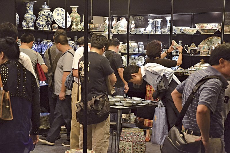 國際古玩展，M型化的兩端──香港IAF傳真 2