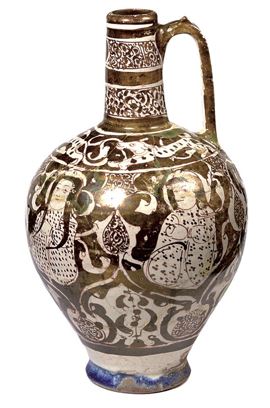 1175～1200年〈帶把壺〉，伊朗卡尚monumental風格製品。© V&A。