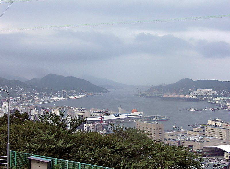 長崎港。