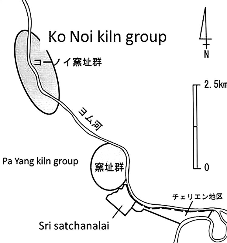 Sri Satchanalai窯址群發源於泰國北部,窯址群沿著城域北方的Muun河西岸分布,大致可以區分成兩群。其中,城域北方約5公里處的Ko Noi村已經確認有230處窯址分布,以村名稱呼為Ko Noi窯址群。另一群是城域北方約1.5公里的Pa Yang村確認有20處窯址群,稱其為Pa Yang窯址群。
