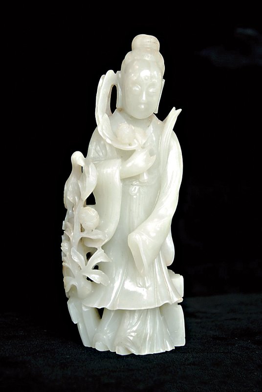 西藏17世紀〈黃財神唐卡〉,69×49厘米。