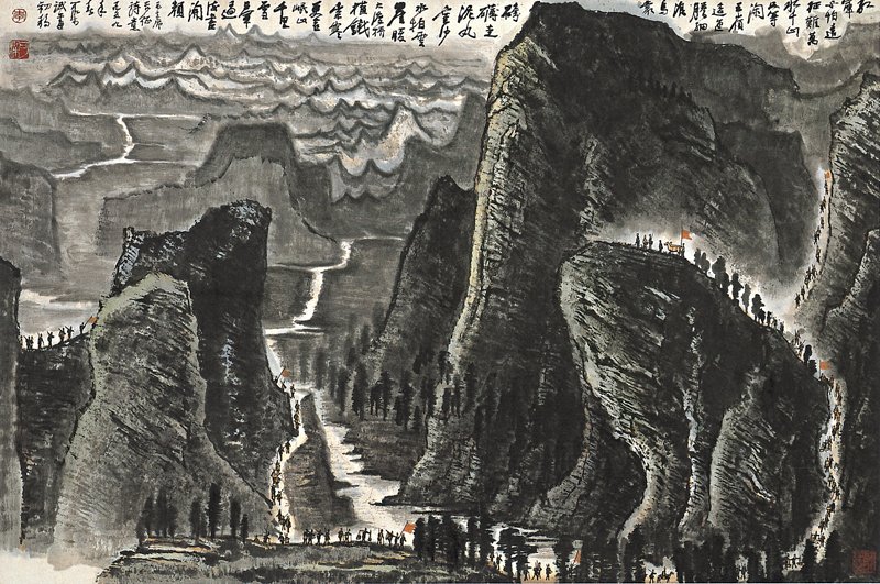 清三代瓷器備受重視，圖為2010年香港蘇富比秋拍清乾隆〈淺黃地洋彩錦上添花「萬壽連延」圖長頸葫蘆瓶〉。