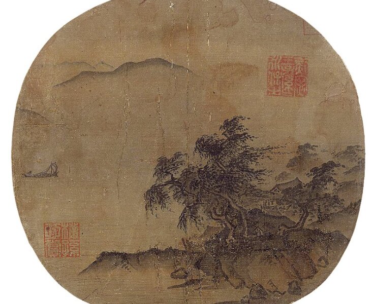 夏珪〈風雨歸舟圖〉團扇，25.1×26.7厘米，美國波士頓美術館藏。圖／上海博物館。