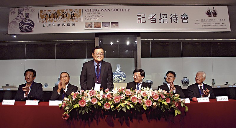 現場展出文物:唐〈三彩天王俑〉。