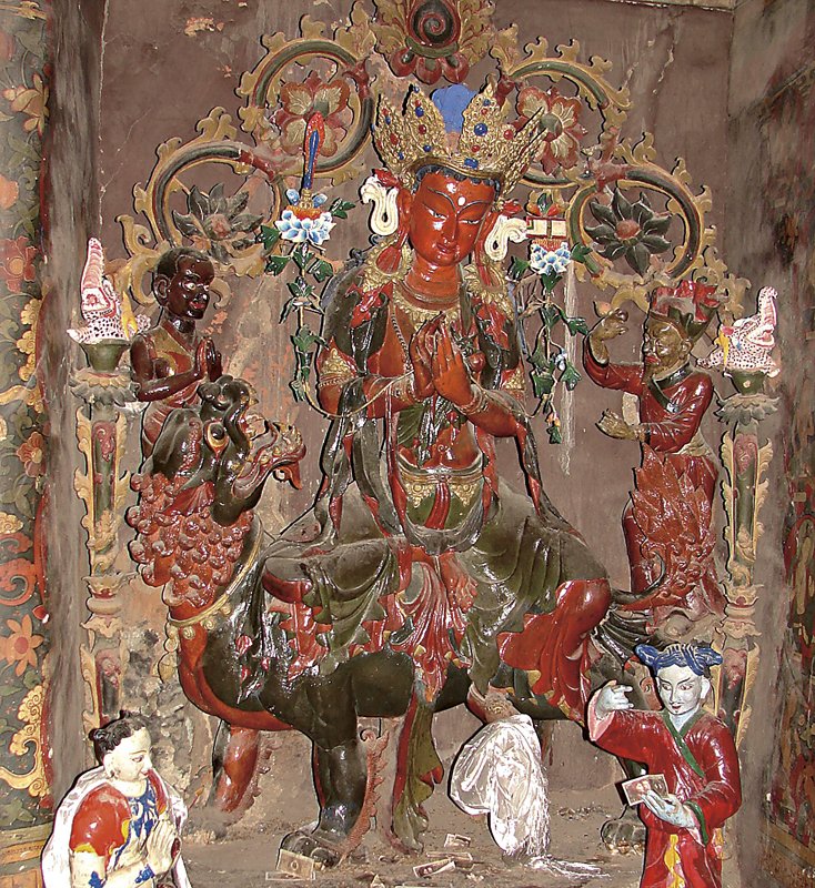 白居寺多門塔二樓文殊獅子殿之文殊主從五尊像，局部。