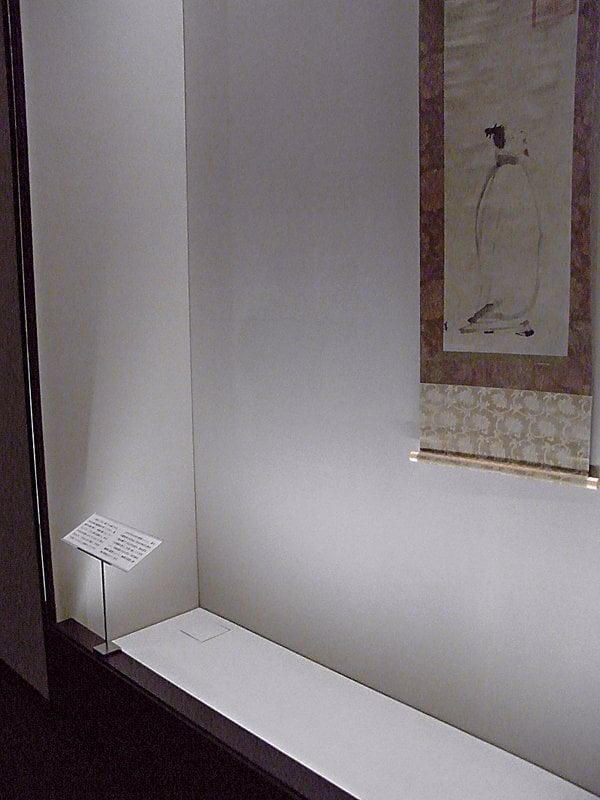 展示〈李白吟行圖〉的展櫃深度比以往距離縮短，觀眾可以看得更清楚。
