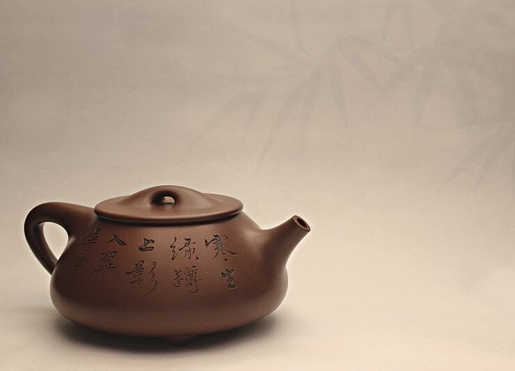 「燕閒清賞」精品預覽，顧景舟製、吳湖帆書畫〈寒汀石瓢壺〉。