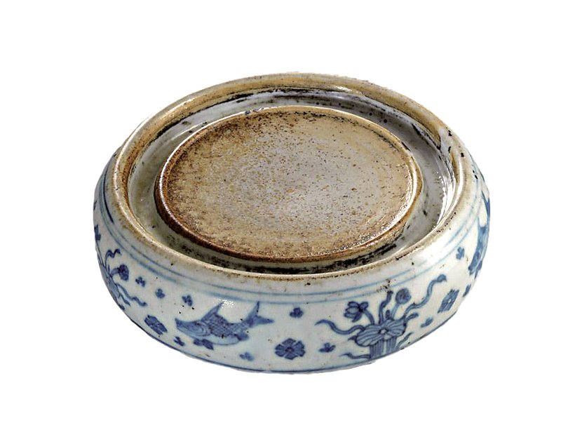 清康熙〈仿成化圓瓷硯〉。