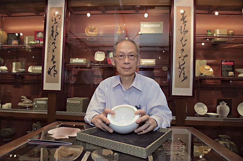 繼遠美術吳繼遠與他的邢窯收藏。圖／香港亞洲藝術週。