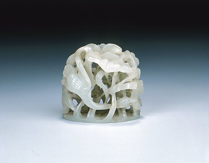 約11～13世紀〈玉頂飾〉，長4.7公分、寬3.2公分、高4.5公分。©Museum of East Asian Art。