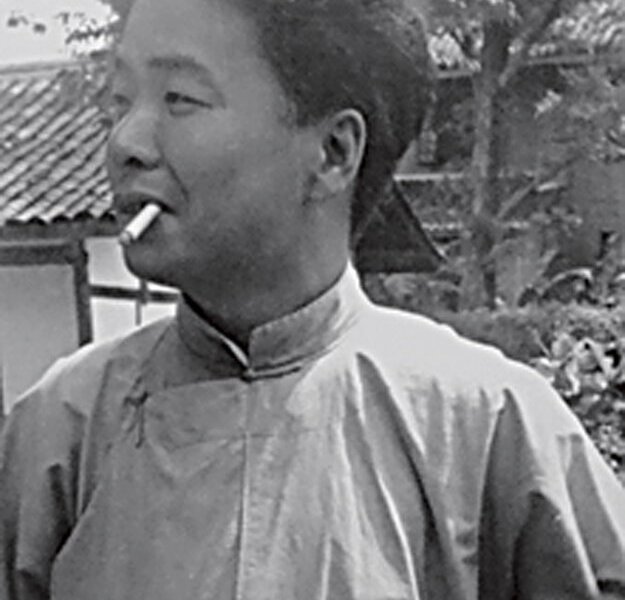 龐薰。