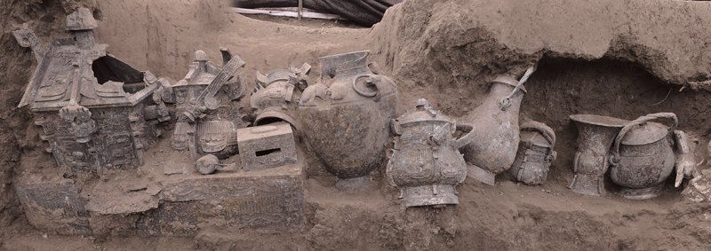 2012年寶雞石鼓山3號墓出土現場。
