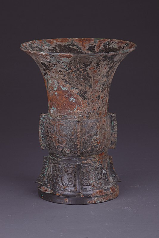 2012年寶雞石鼓山出土的〈父癸尊〉。