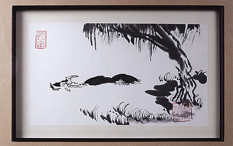 清乾隆〈紫檀嵌百寶插屏〉，長48公分。