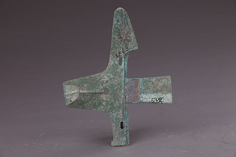 2012年寶雞石鼓山出土的銅戟。
