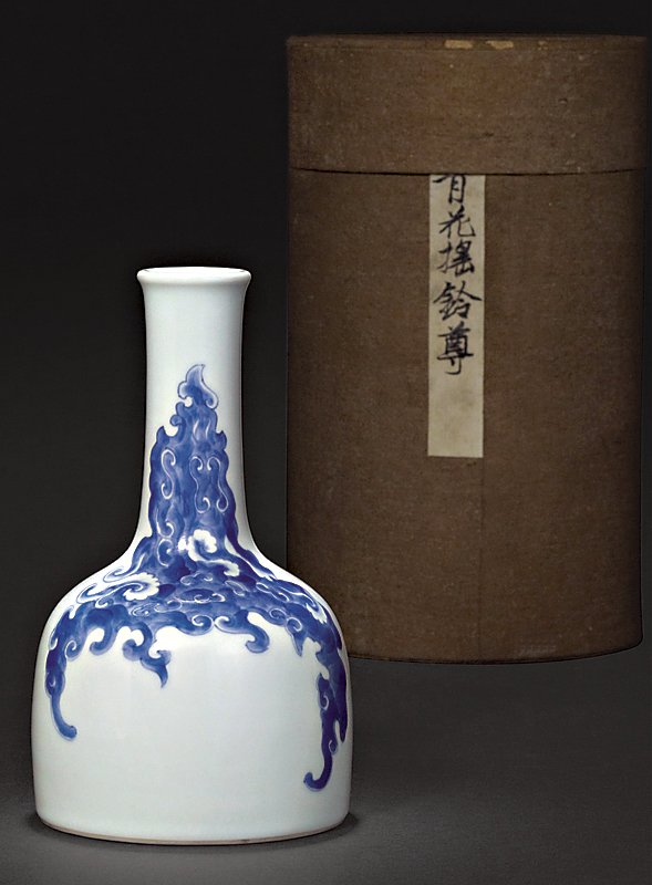 中國嘉德編號3185清乾隆〈紫檀萬壽錦地嵌百寶大掛屏〉，成交價人民幣1092.5萬元。
