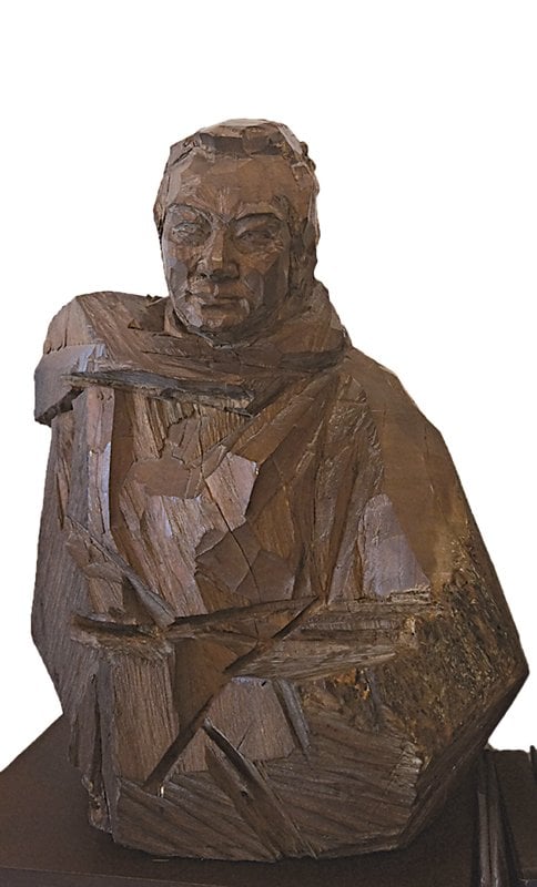 朱銘1970年代為歐豪年作木雕人像。