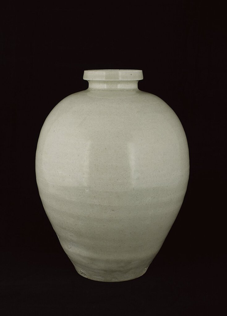 北宋〈影青盤口罐〉，15.5×15.5×23公分。