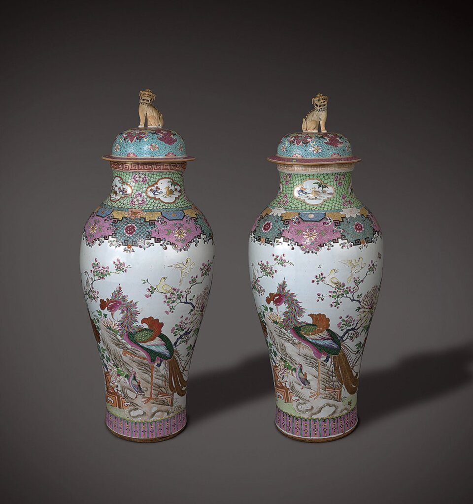 清雍正〈粉彩五禽圖飾將軍蓋罐〉一對。圖／Jorge Welsh Oriental Porcelain and Works of Art。