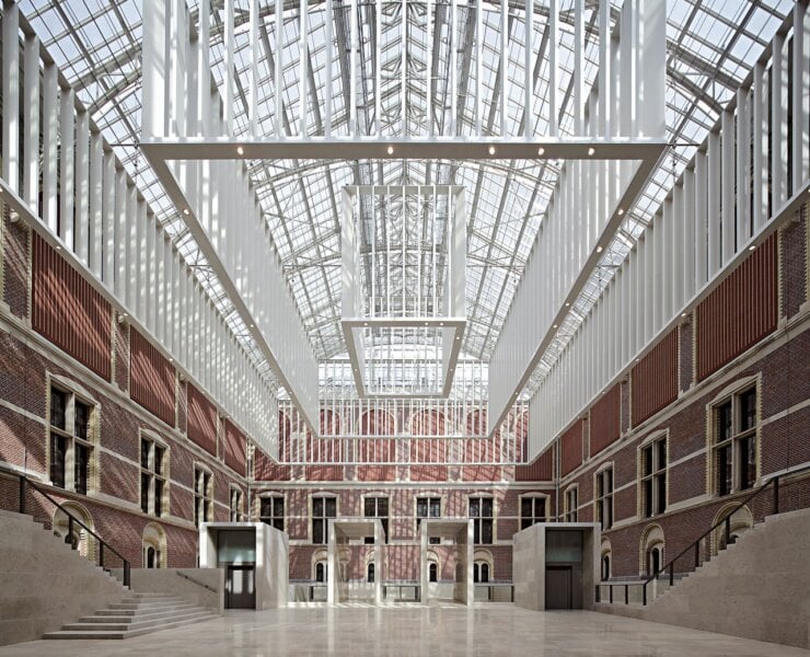 荷蘭阿姆斯特丹國家博物館整建後的地面樓大廳，攝影／Pedro Pegenaute。