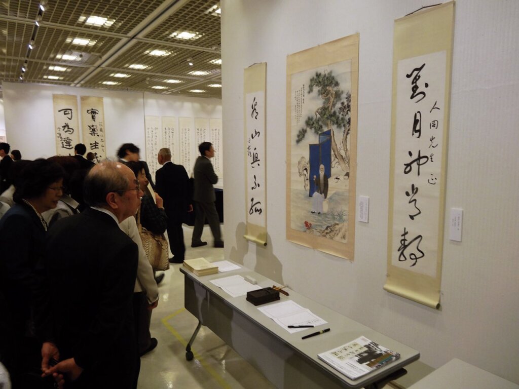 于右任1929年作〈實禀生民秀，可為達士模〉對聯，242.5×60公分×2。