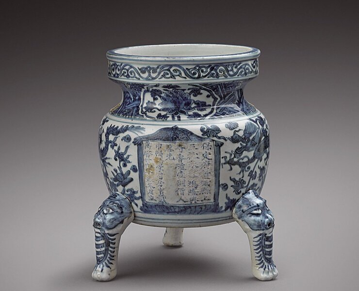 Jorge Welsh的明萬曆〈青花三足鼎形香爐〉。圖／Jorge Welsh。