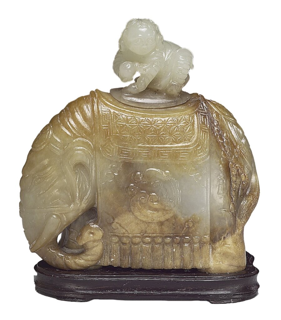 清〈青玉象尊〉，國立故宮博物院藏品。