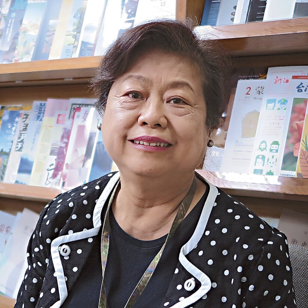 史博館典藏組組長楊式昭。 右史博館典藏組研究人員郭祐麟。