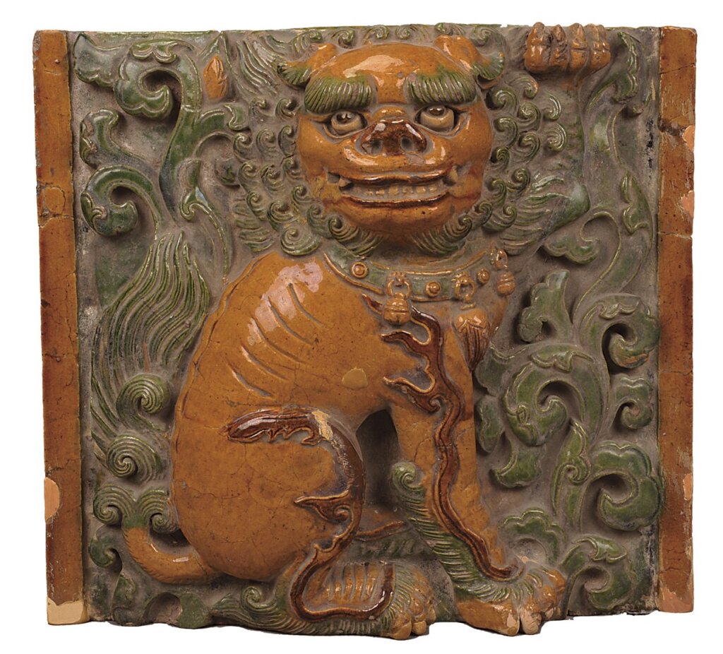 明代大報恩寺〈琉璃彩釉陶獅構件〉，南京市博物館藏。