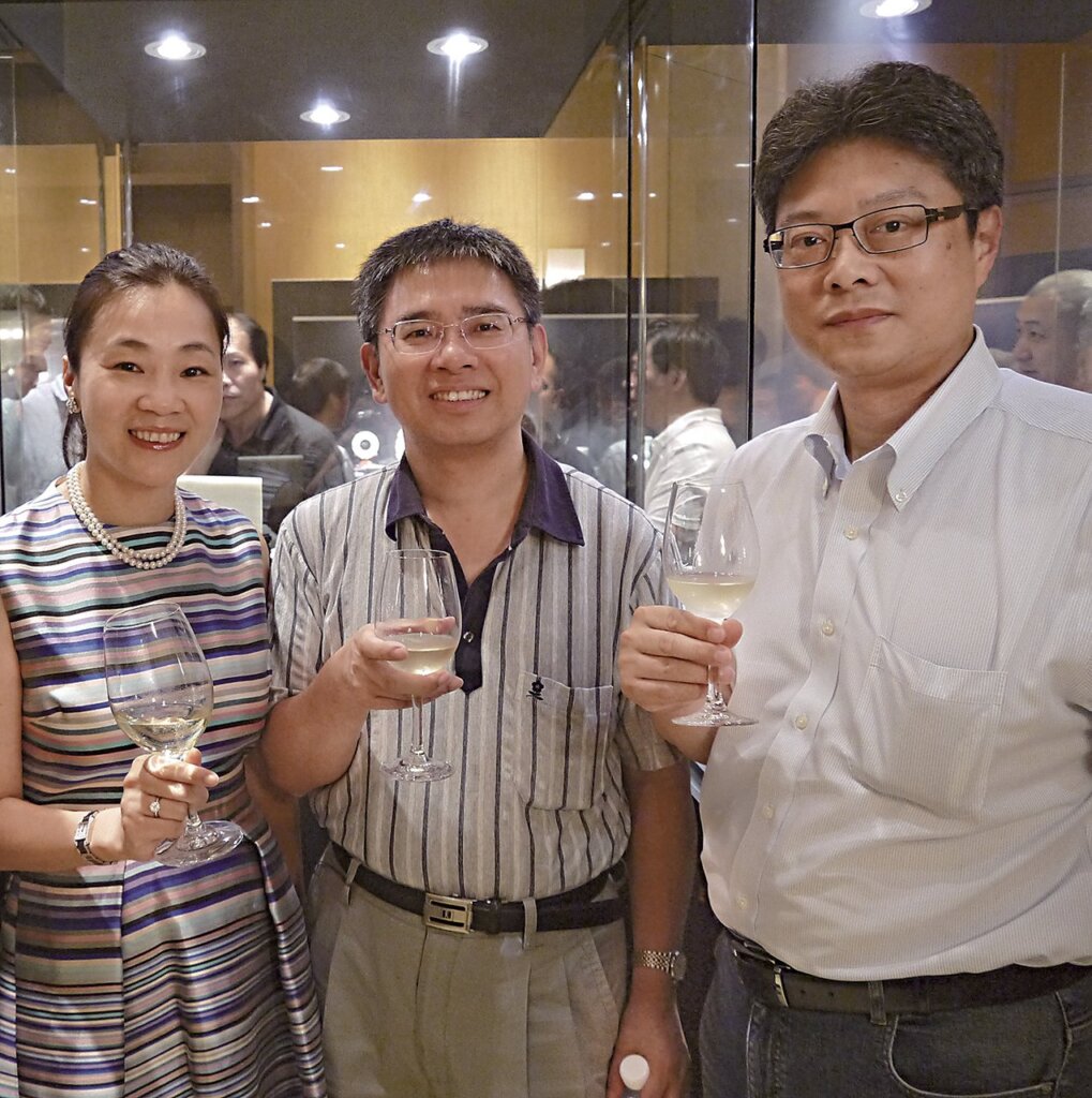 研木得益：黑國強。