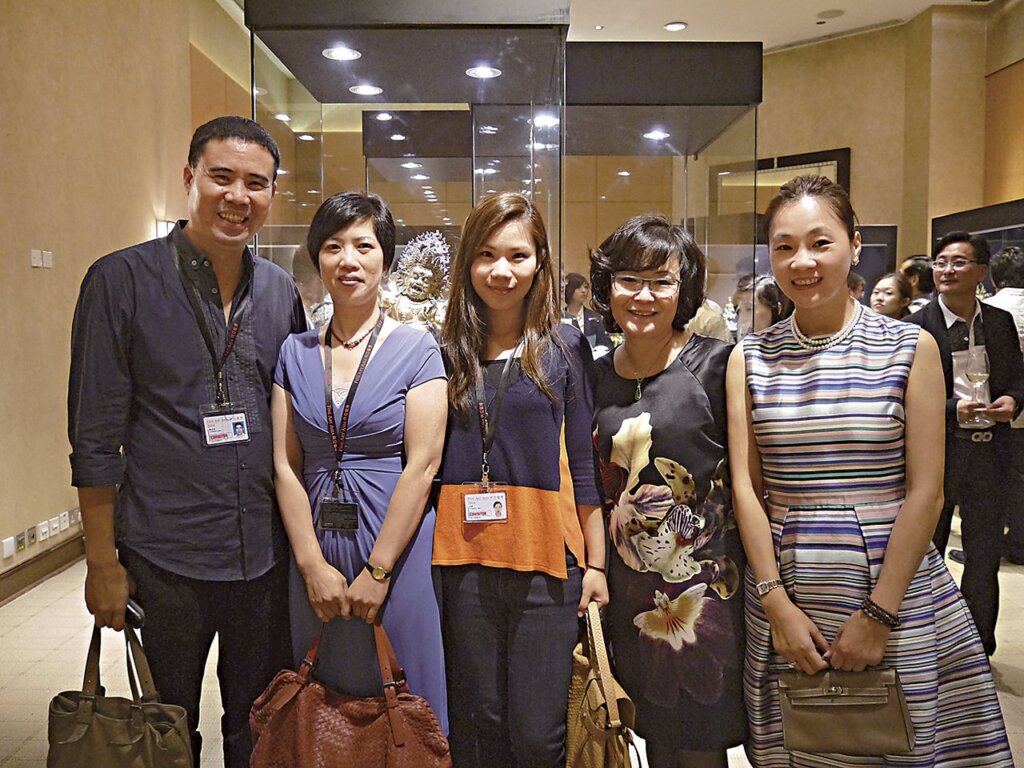 ZIZAI TANG。