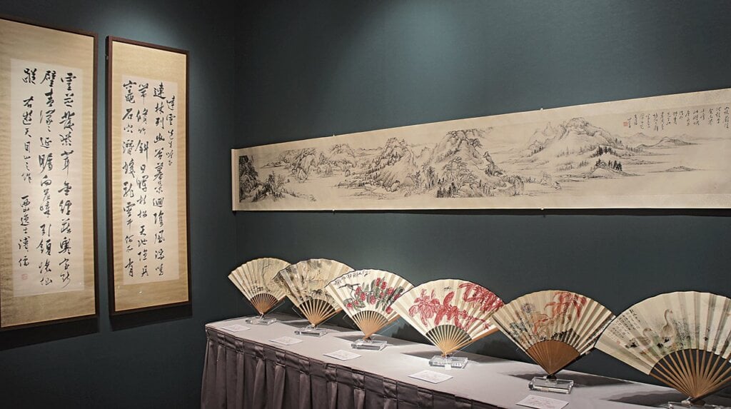 香港佳士得近現代書畫黃杰將軍家藏預展現場。