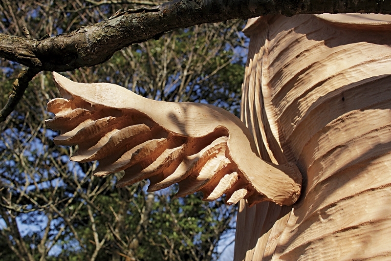 梁平正│繭Cocoon–A1(細部) 白櫸木 80x50x245cm 2014 大器國際藝術提供