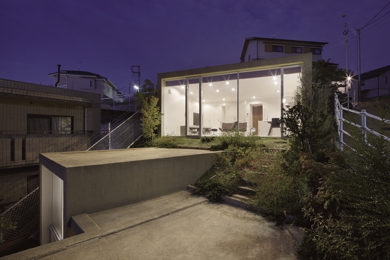 「地底的棲居」建築外牆的土壤質地。
