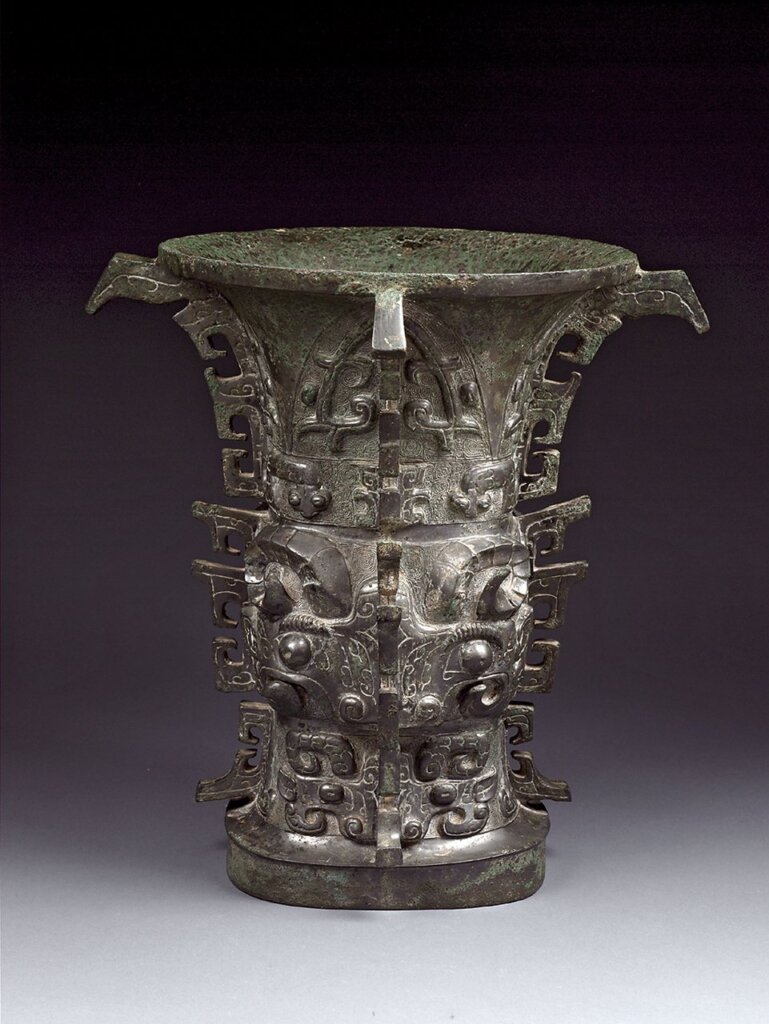 〈何尊〉,1963年出土於寶雞縣賈村鎮。
