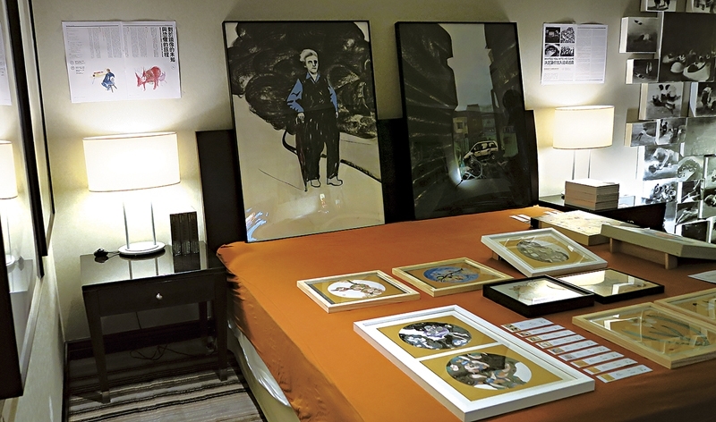 伊日藝術善用燈光襯托作品，展間氛圍別具風味。