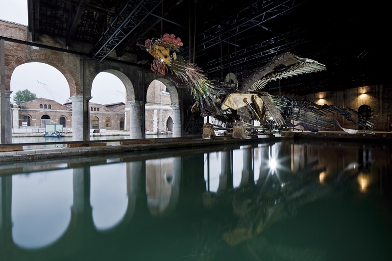 徐冰│鳳凰2012-2013 Photo by Alessandra Chemollo. Courtesy by la Biennale di Venezia