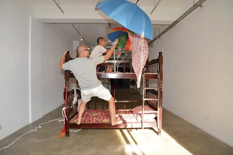 「溫柔鄉:江忠倫個展」影片劇照。(絕對空間提供)