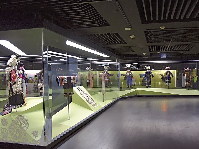 台北故宮貴州少數民族服飾特展展場。圖／國立故宮博物院