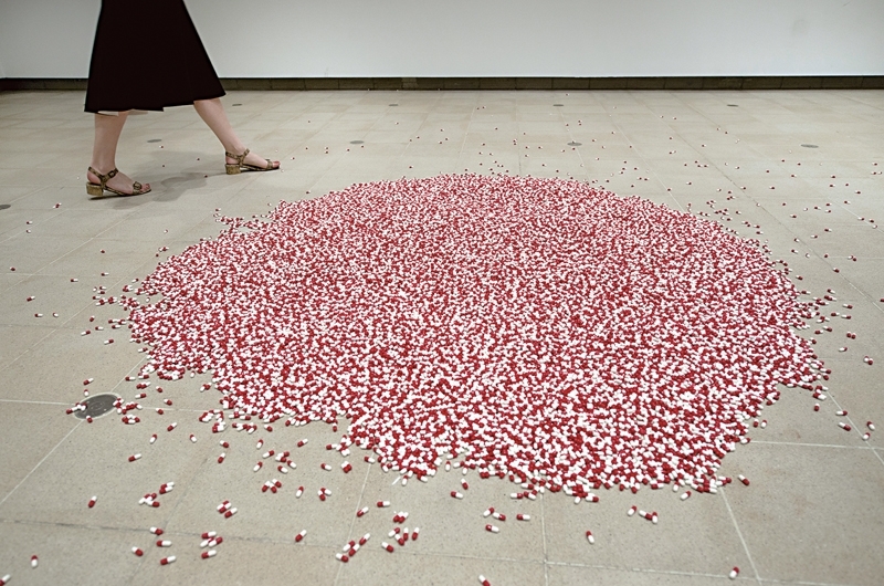 《藥丸鐘》(Pill Clock). 2011-2015 。(作品© Carsten Höller/攝影 © Linda Nylind)