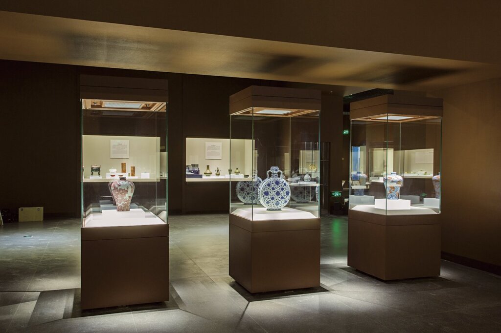 旅美遼寧籍畫家侯北人捐贈作品展，是此次新館試營運的亮點。